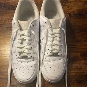 Air Force 1 07 Low (PRICE DROP)